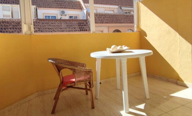 Herverkoop - Appartement / flat -
Torrevieja - Estacion de autobuses