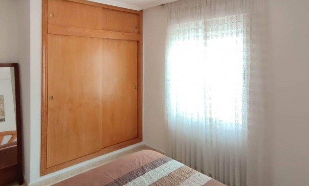 Herverkoop - Appartement / flat -
Torrevieja - Estacion de autobuses