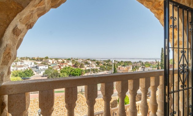 Herverkoop - Villa -
Torrevieja - Los altos