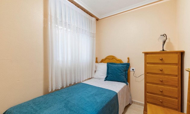 Venta - Apartamento / piso -
Torrevieja - Estacion de autobuses