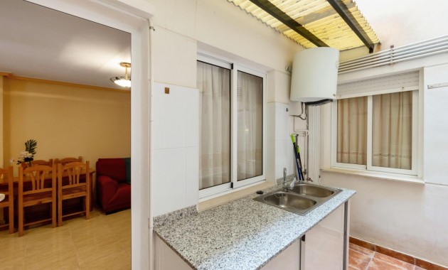 Venta - Apartamento / piso -
Torrevieja - Estacion de autobuses