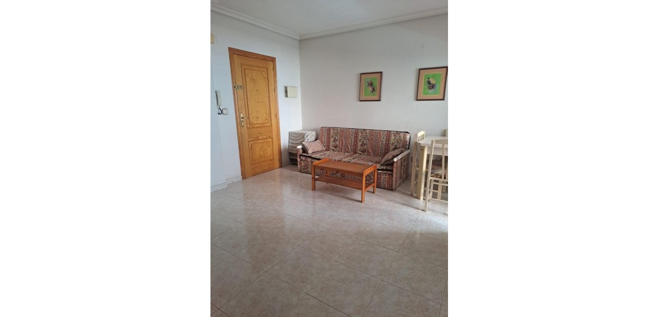 Herverkoop - Appartement / flat -
Torrevieja - Acequion