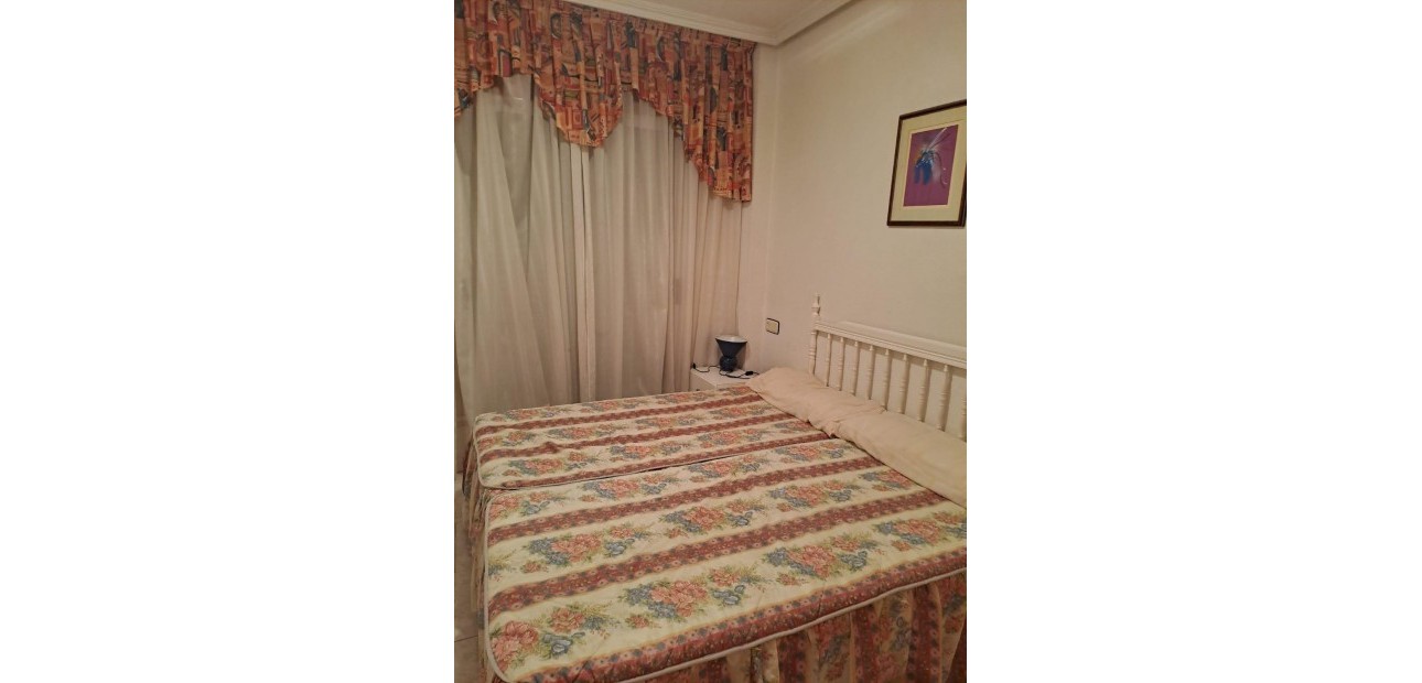 Herverkoop - Appartement / flat -
Torrevieja - Acequion