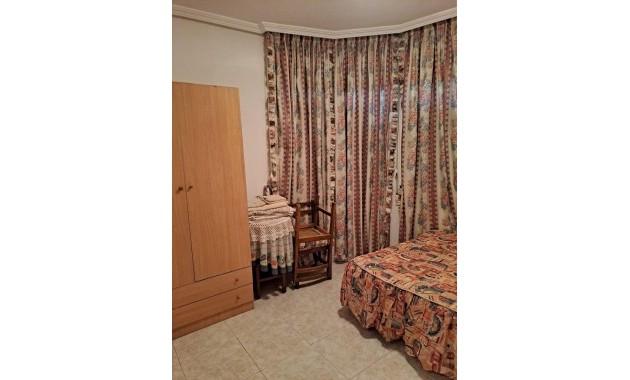 Herverkoop - Appartement / flat -
Torrevieja - Acequion