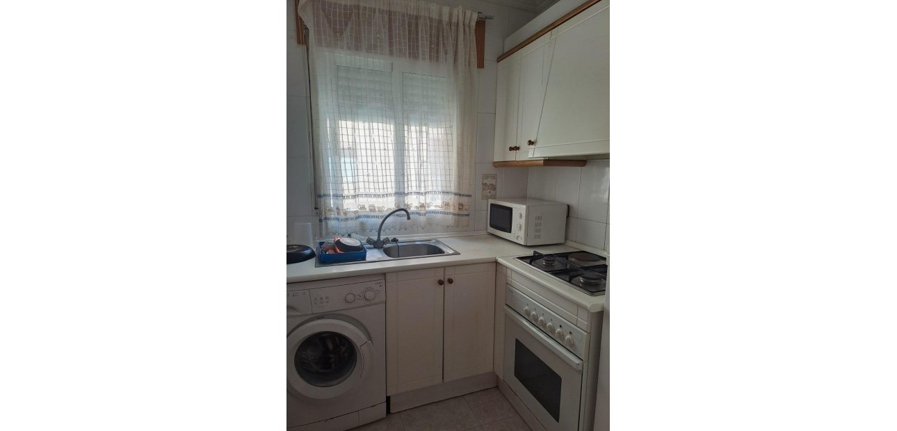 Herverkoop - Appartement / flat -
Torrevieja - Acequion