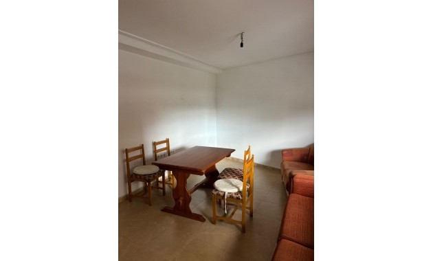 Herverkoop - Appartement / flat -
Almoradi - Centro urbano 2