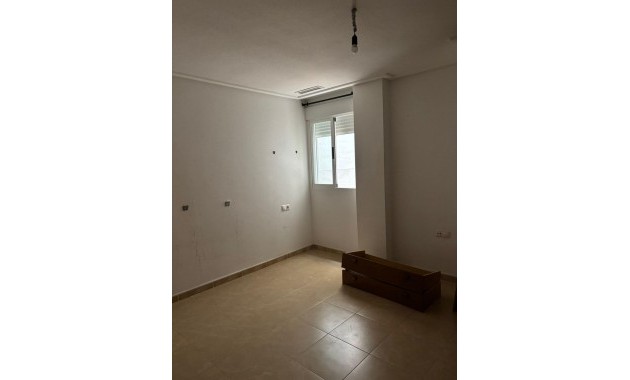 Herverkoop - Appartement / flat -
Almoradi - Centro urbano 2