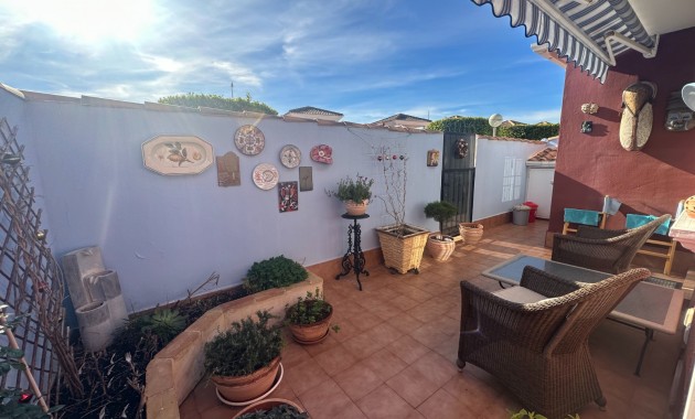 Herverkoop - Town house / semi detached -
Orihuela - Entre Naranjos Vistabella