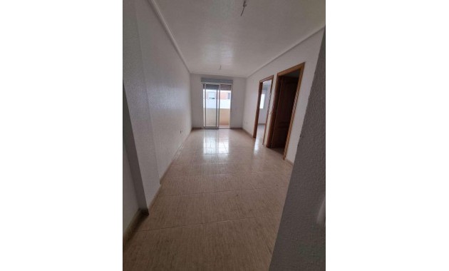 Herverkoop - Appartement / flat -
Torrevieja - Playa de los locos