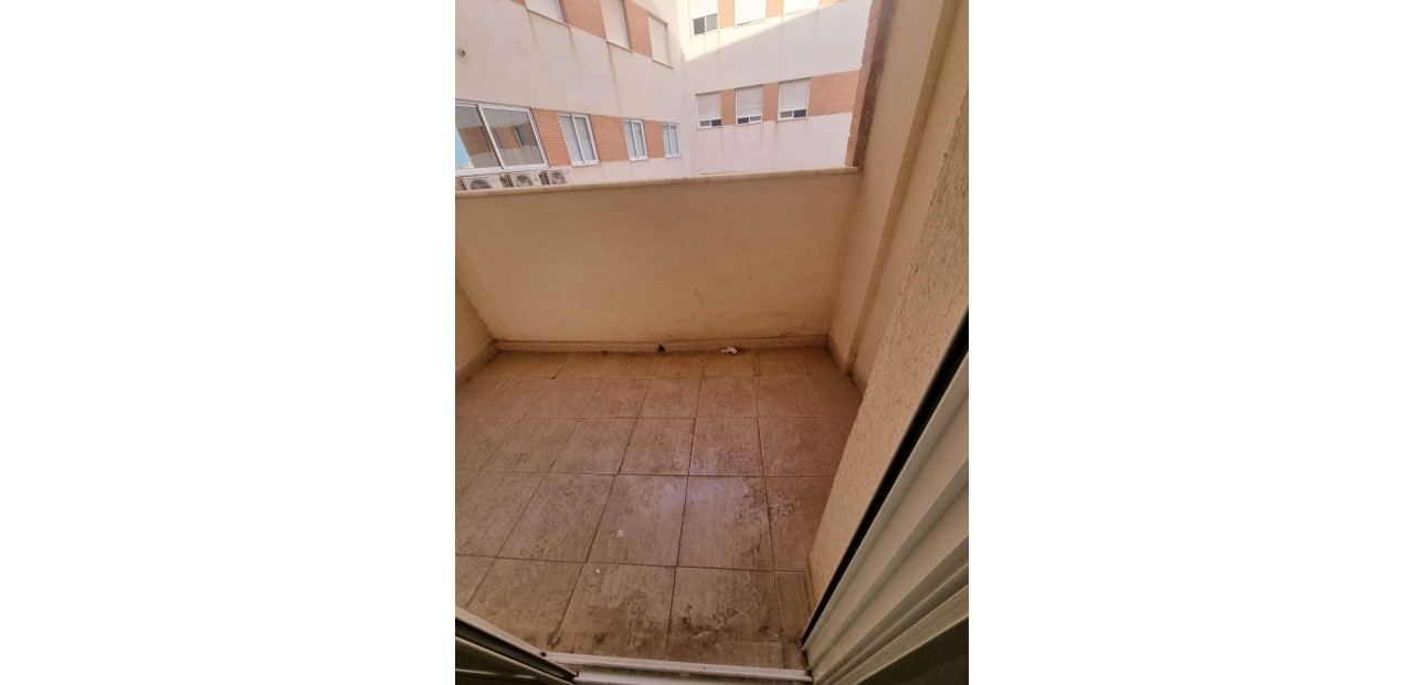 Herverkoop - Appartement / flat -
Torrevieja - Playa de los locos