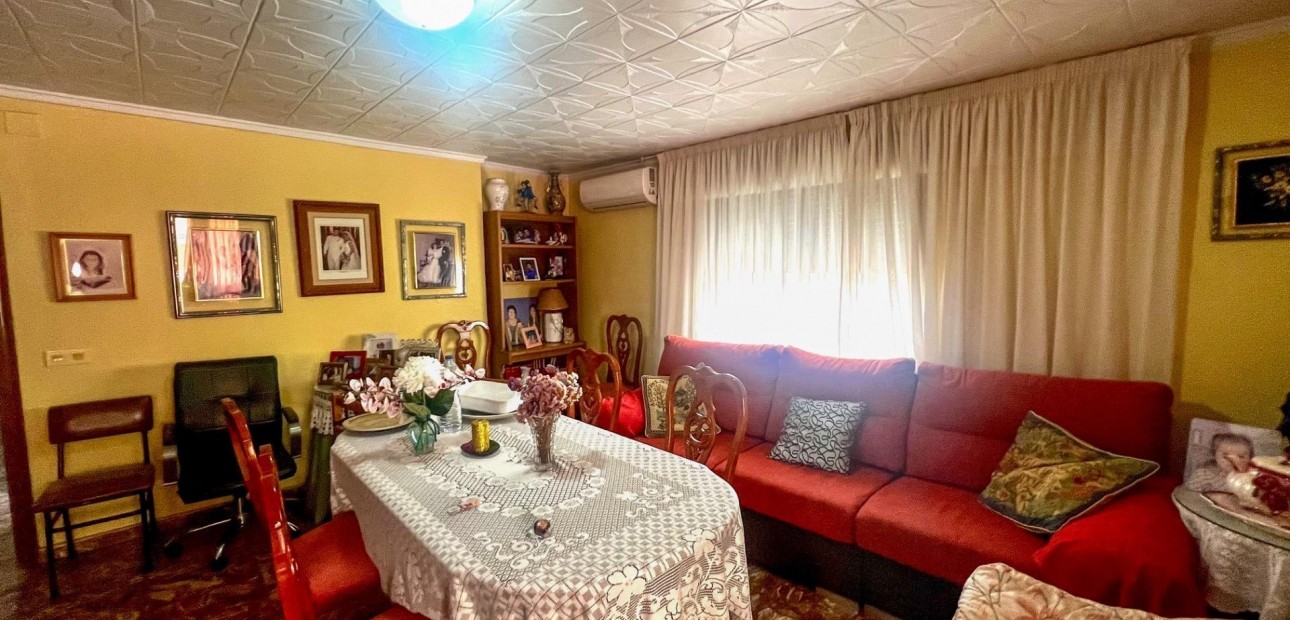 Herverkoop - Appartement / flat -
Torrevieja - Acequion