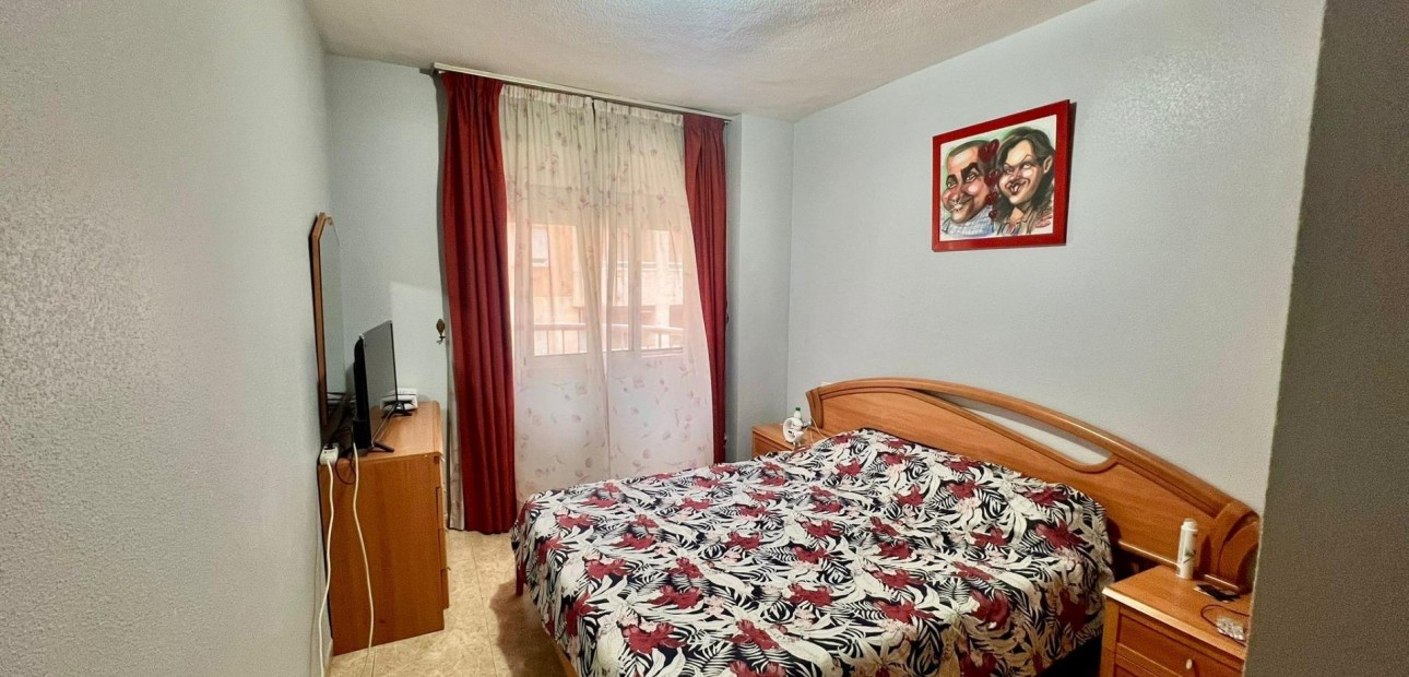 Sale - Apartment / flat -
Torrevieja - torrevieja