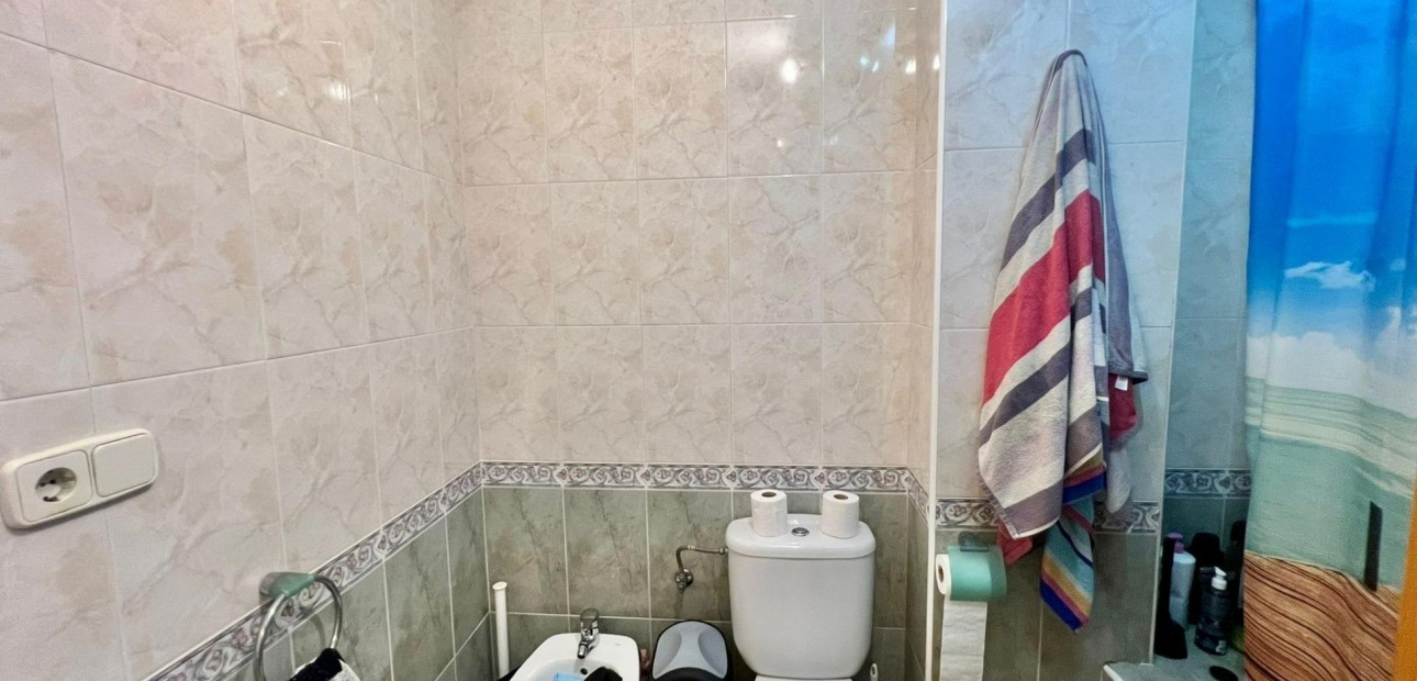 Sale - Apartment / flat -
Torrevieja - torrevieja