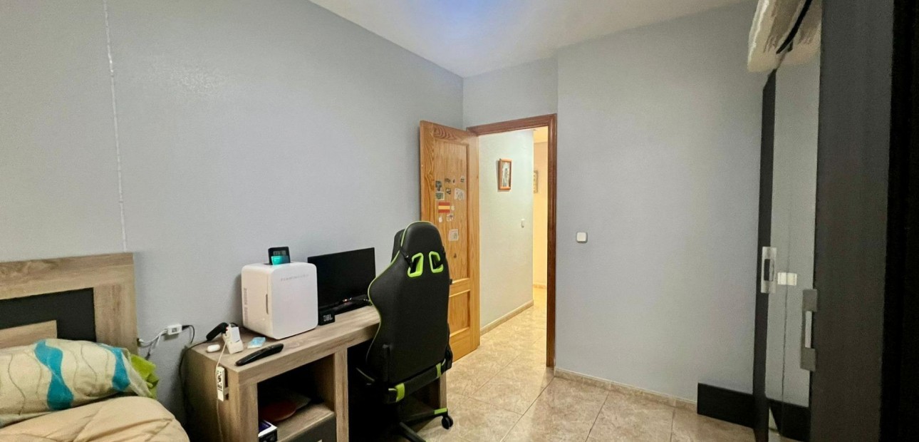 Sale - Apartment / flat -
Torrevieja - torrevieja