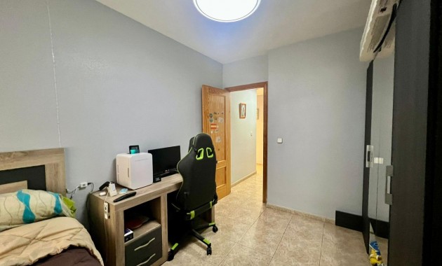 Sale - Apartment / flat -
Torrevieja - torrevieja