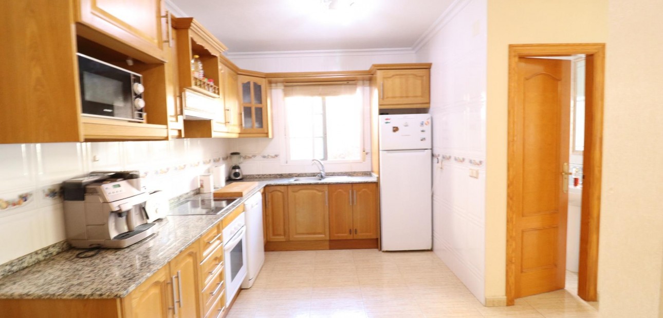 Herverkoop - Terraced house -
Orihuela Costa - PAU 26