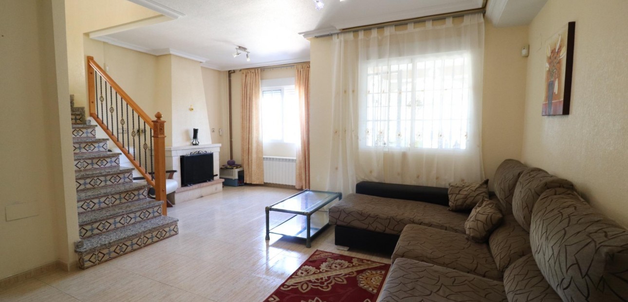 Herverkoop - Terraced house -
Orihuela Costa - PAU 26