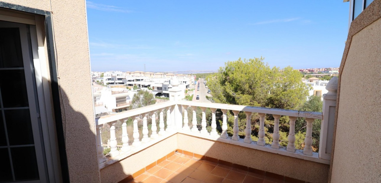 Herverkoop - Terraced house -
Orihuela Costa - PAU 26