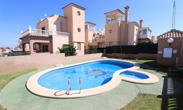 Herverkoop - Terraced house -
Orihuela Costa - PAU 26