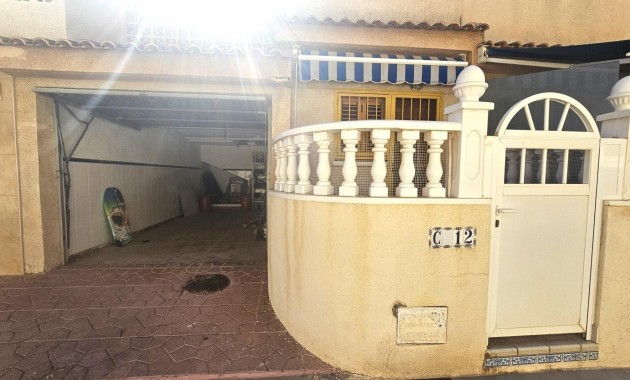 Herverkoop - Villa -
Torrevieja - Torreblanca