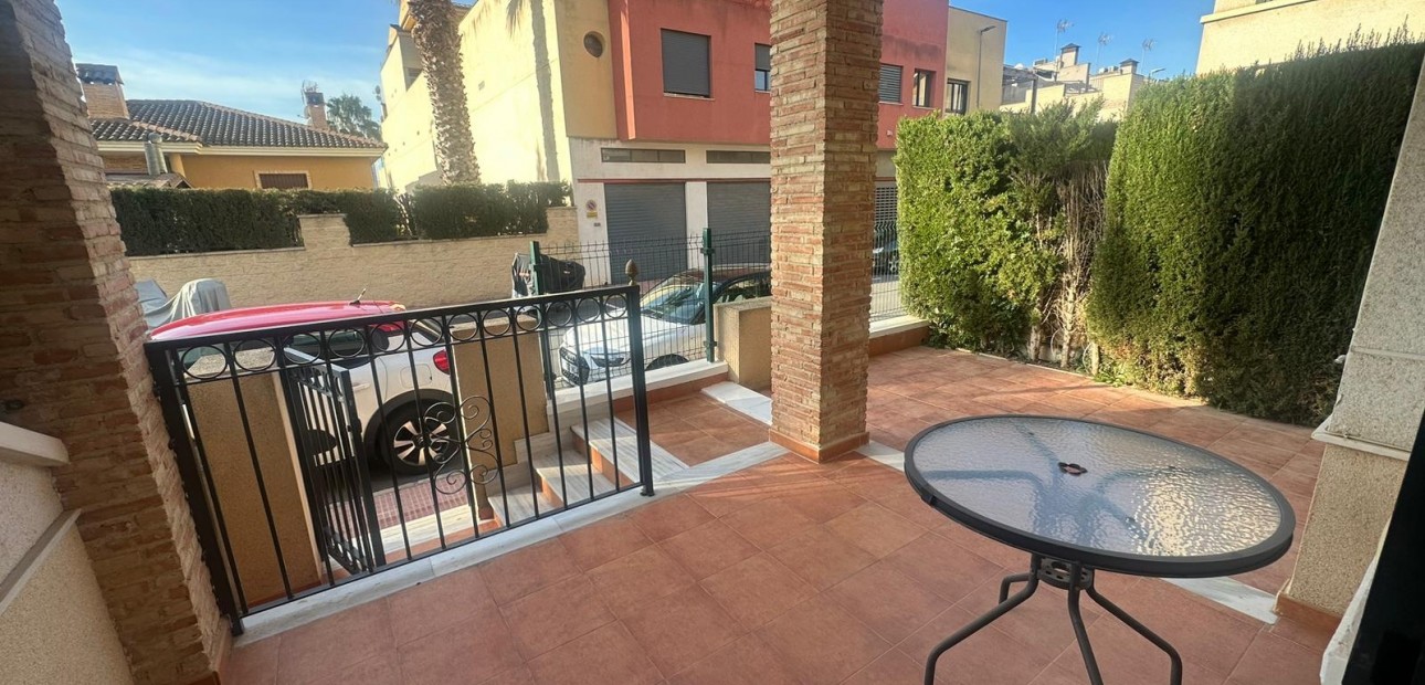 Venta - Apartamento / piso -
Daya Vieja