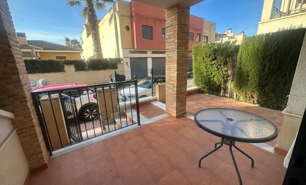 Venta - Apartamento / piso -
Daya Vieja