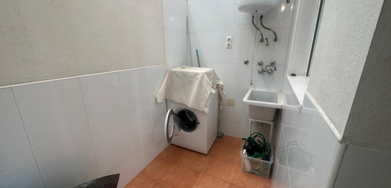 Venta - Apartamento / piso -
Daya Vieja