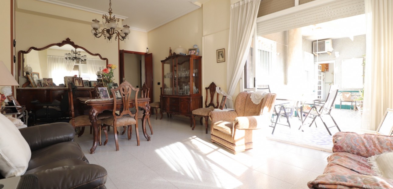 Herverkoop - Appartement / flat -
Rojales - Rojales - Village