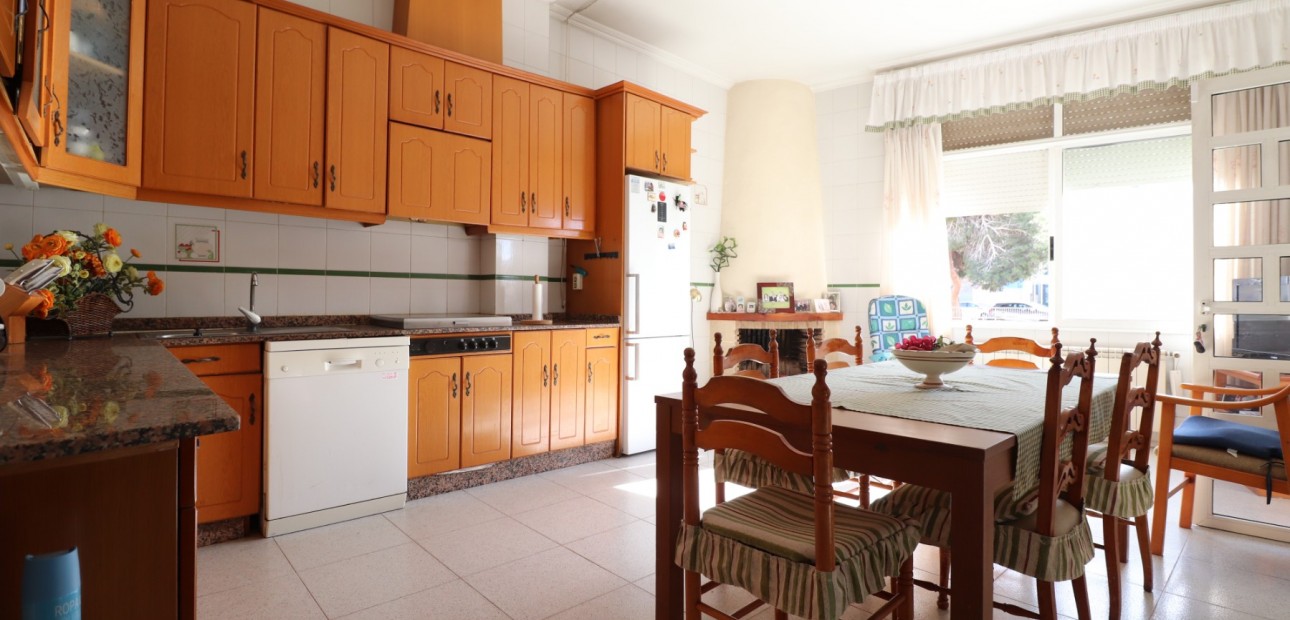 Herverkoop - Appartement / flat -
Rojales - Rojales - Village