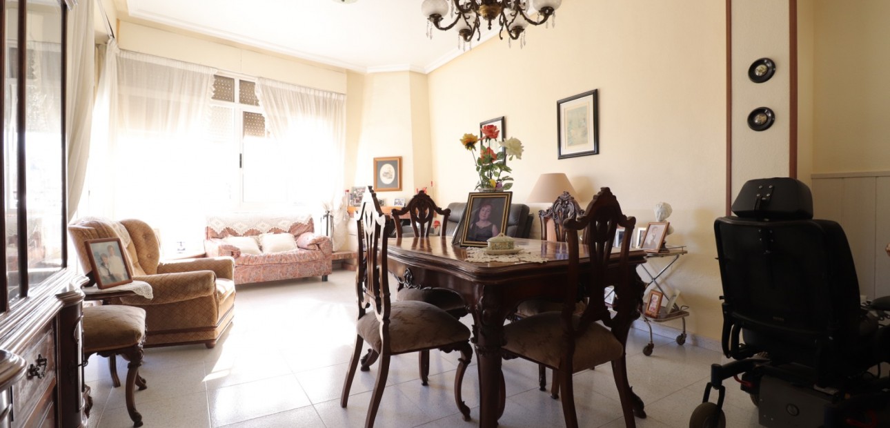 Herverkoop - Appartement / flat -
Rojales - Rojales - Village