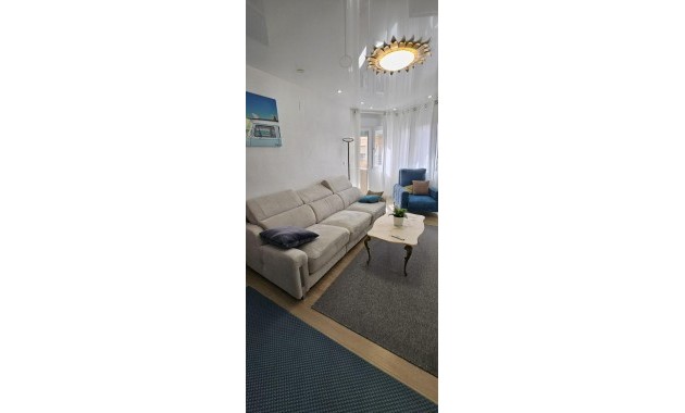 Herverkoop - Appartement / flat -
Torrevieja - Paseo maritimo