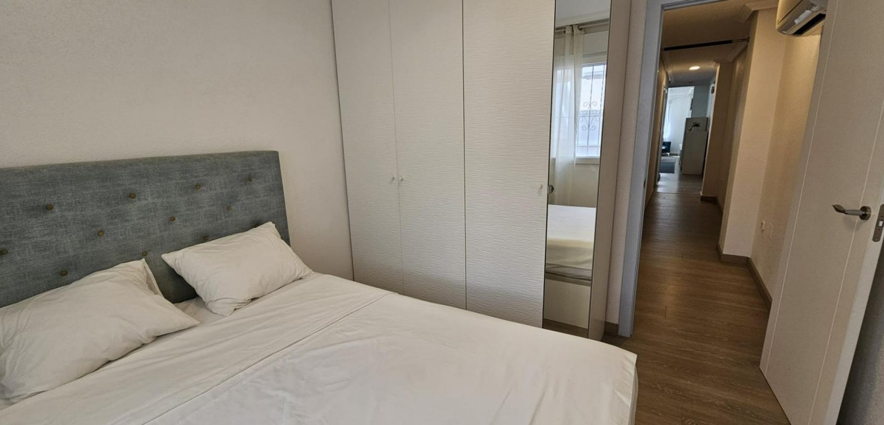 Herverkoop - Appartement / flat -
Torrevieja - Paseo maritimo