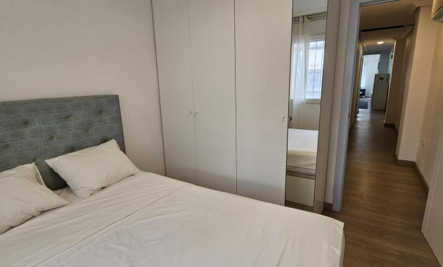 Herverkoop - Appartement / flat -
Torrevieja - Paseo maritimo