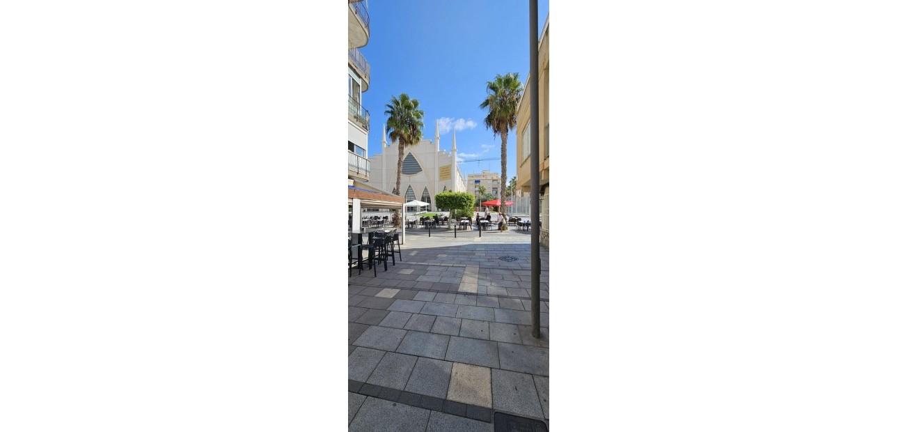 Herverkoop - Appartement / flat -
Torrevieja - Paseo maritimo