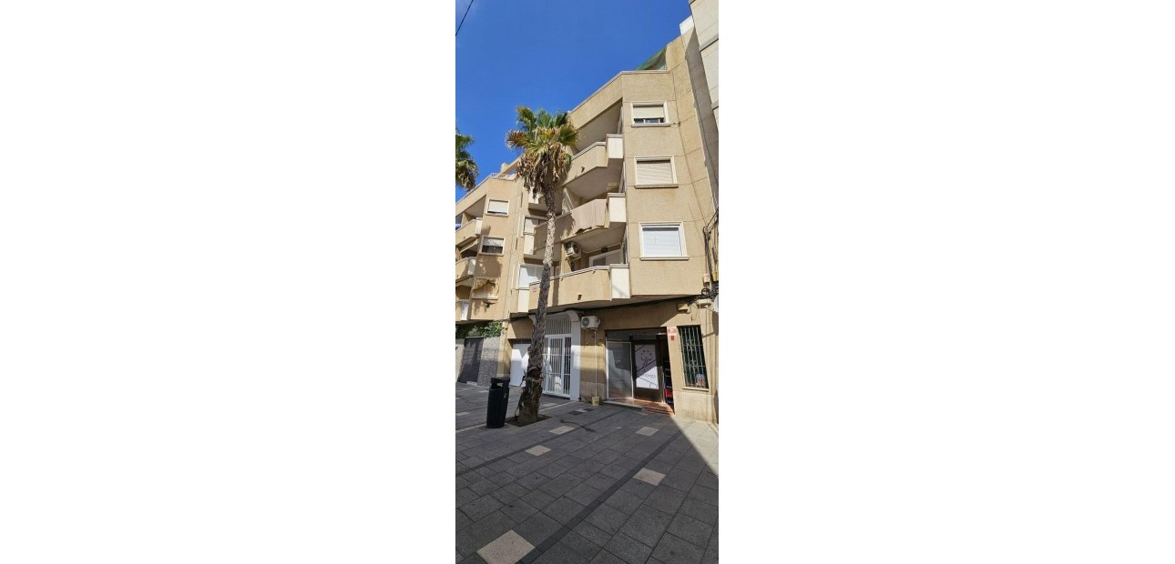 Herverkoop - Appartement / flat -
Torrevieja - Paseo maritimo