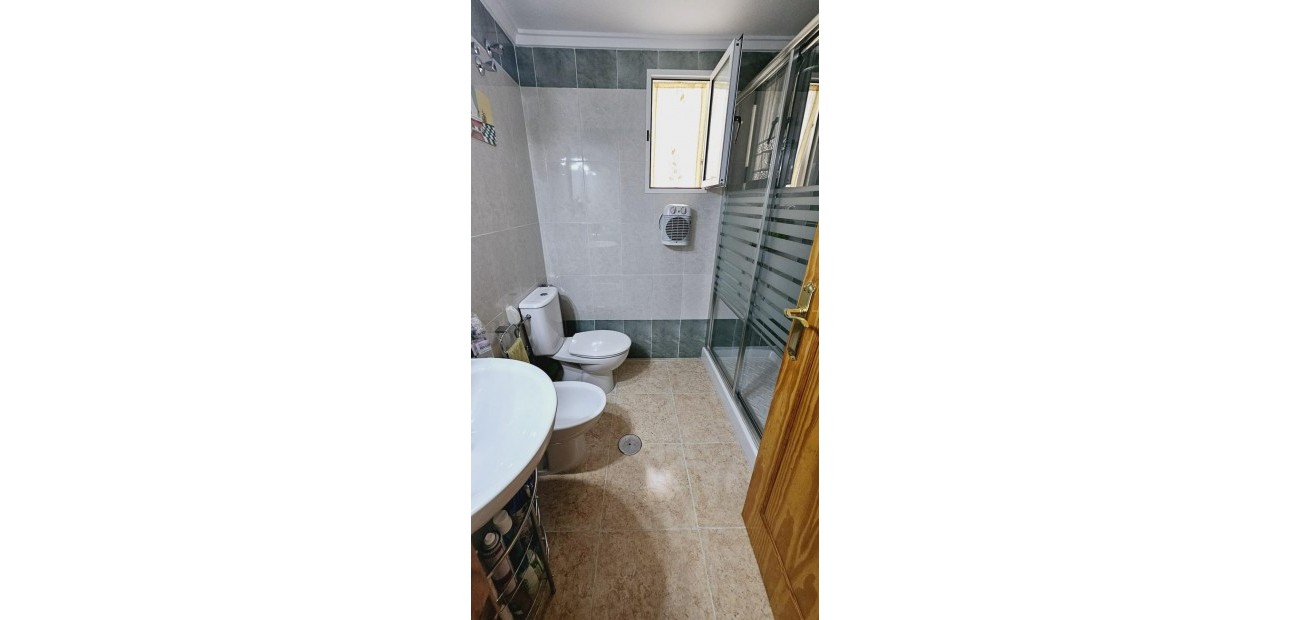 Herverkoop - Appartement / flat -
Torrevieja - Centro