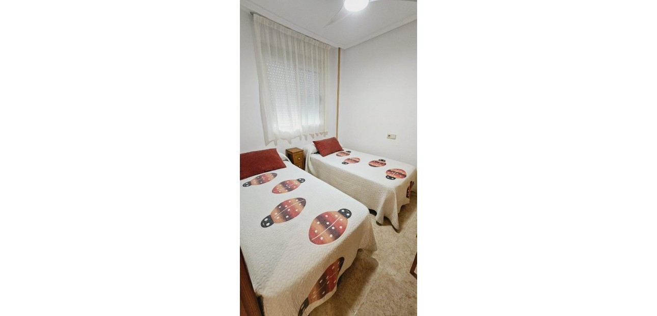 Herverkoop - Appartement / flat -
Torrevieja - Centro