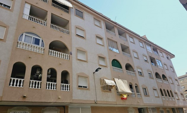 Herverkoop - Appartement / flat -
Torrevieja - Centro