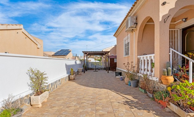 Sale - Villa -
Benijofar