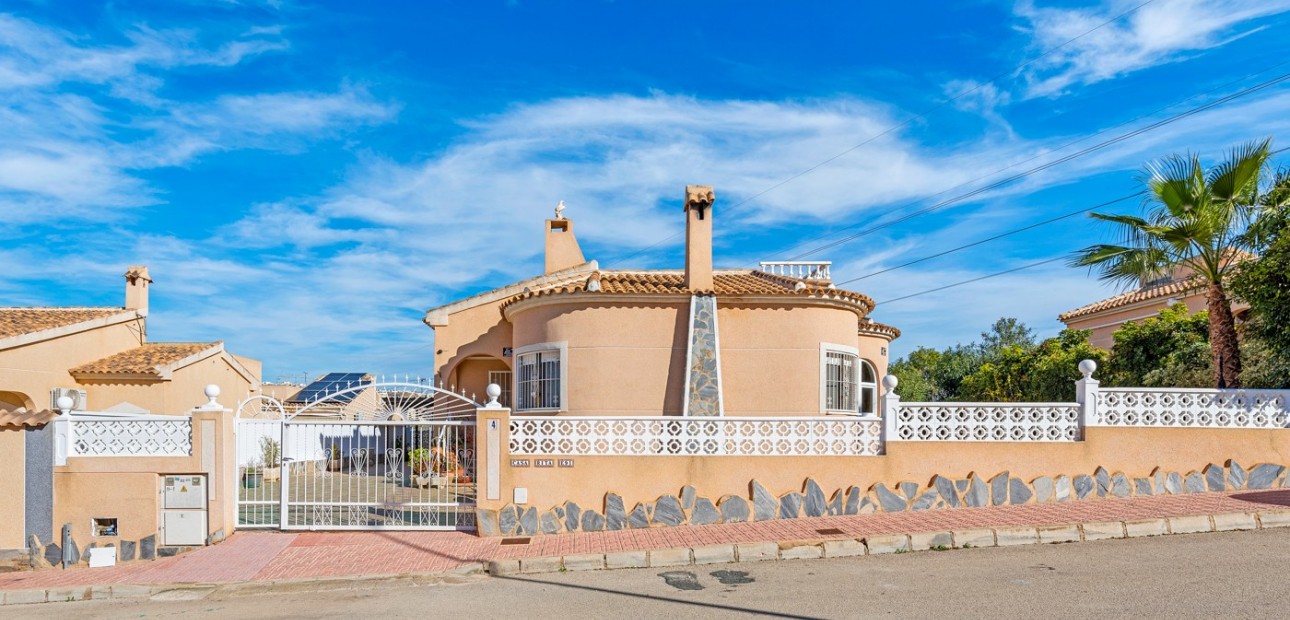 Sale - Villa -
Benijofar