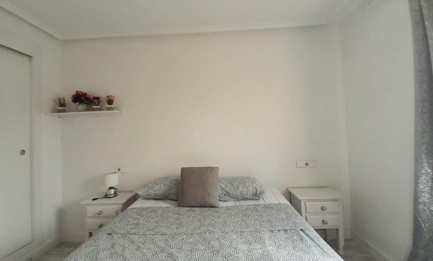 Herverkoop - Appartement / flat -
Torrevieja - El molino