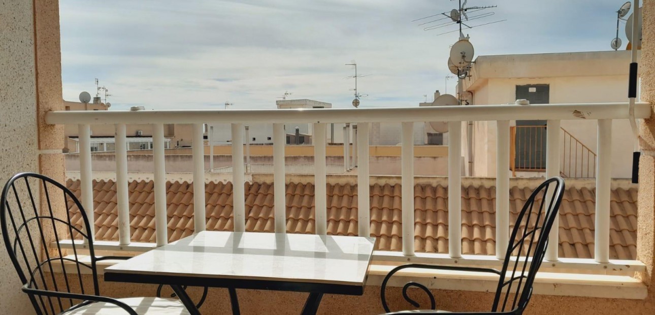 Herverkoop - Appartement / flat -
Torrevieja - El molino