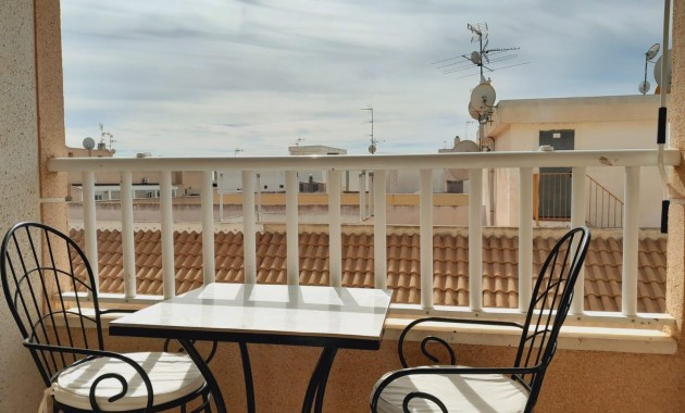 Herverkoop - Appartement / flat -
Torrevieja - El molino