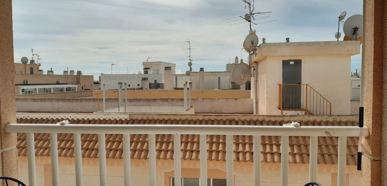 Herverkoop - Appartement / flat -
Torrevieja - El molino