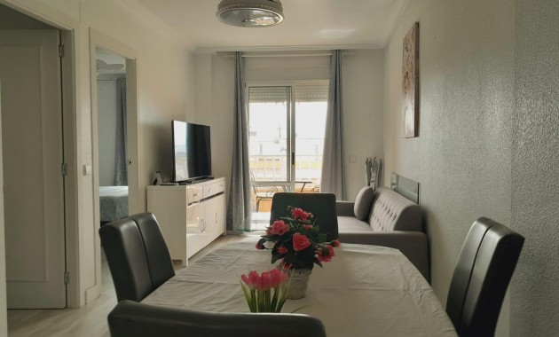 Herverkoop - Appartement / flat -
Torrevieja - El molino