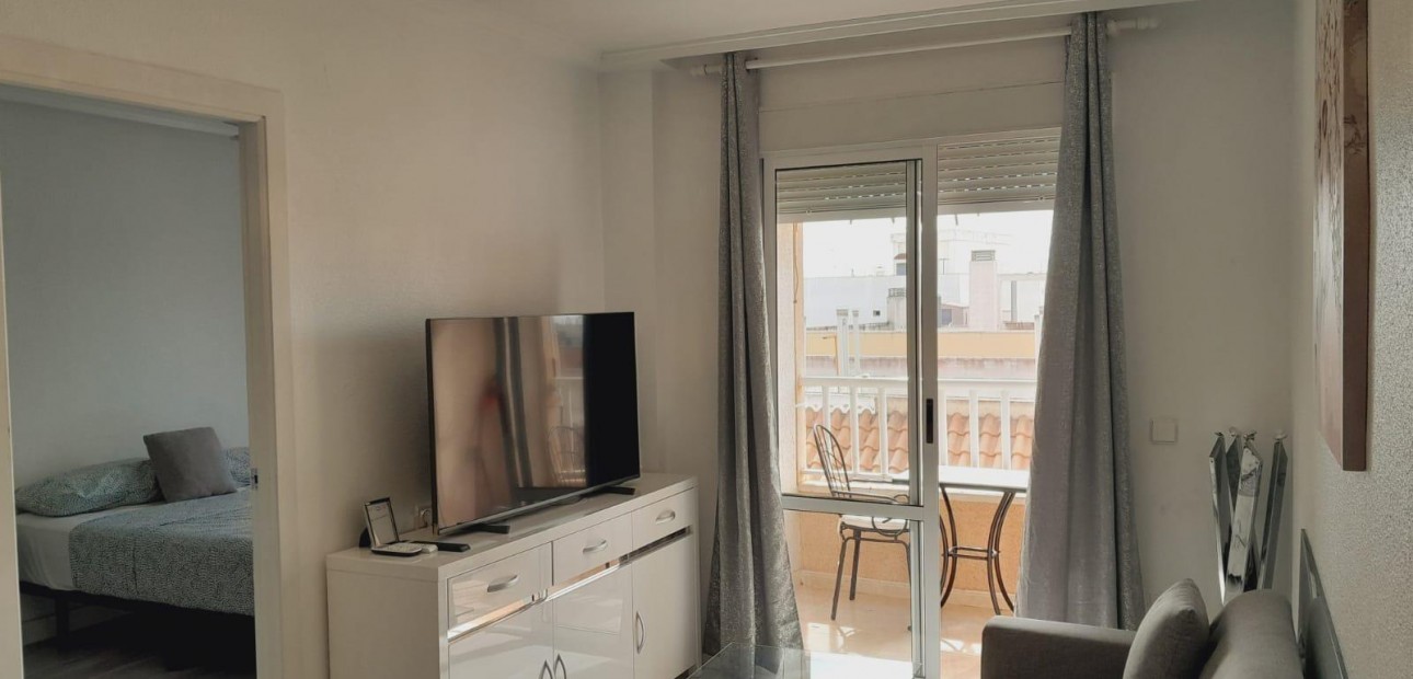 Herverkoop - Appartement / flat -
Torrevieja - El molino