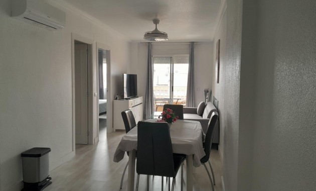 Herverkoop - Appartement / flat -
Torrevieja - El molino