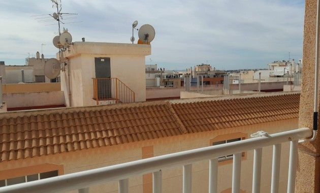 Herverkoop - Appartement / flat -
Torrevieja - El molino