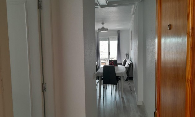 Herverkoop - Appartement / flat -
Torrevieja - El molino