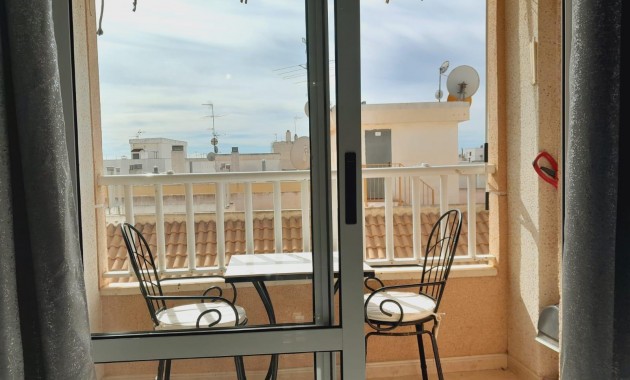 Herverkoop - Appartement / flat -
Torrevieja - El molino